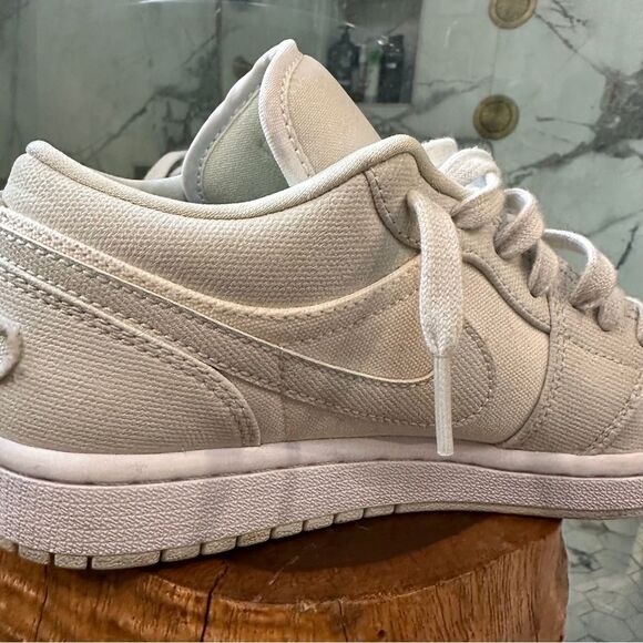 Jordan 1 Low Spruce Aura (W) 8.5 linen upper women’s sneakers - Picture 2 of 9